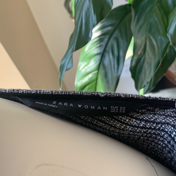 Zara Woman Smocked Black & White Plaid Babydoll Top size x-small - Picture 4 of 6